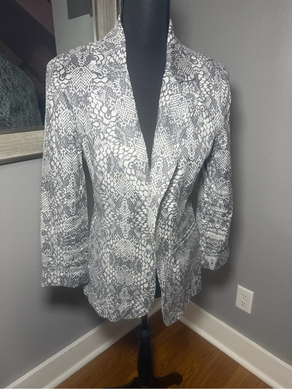 Level 99 x Anthropologie Linen Blend Snake Print Mod Career Blazer XS - Picture 2 of 8